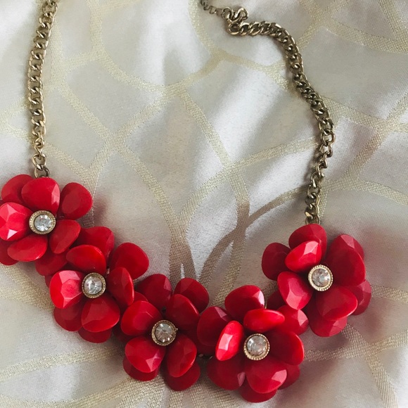❤️BRIGHT RED FLORAL STATEMENT NECKLACE - Picture 2 of 4
